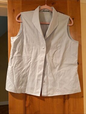 Sleeveless Button Front Collared shirt- Light blue